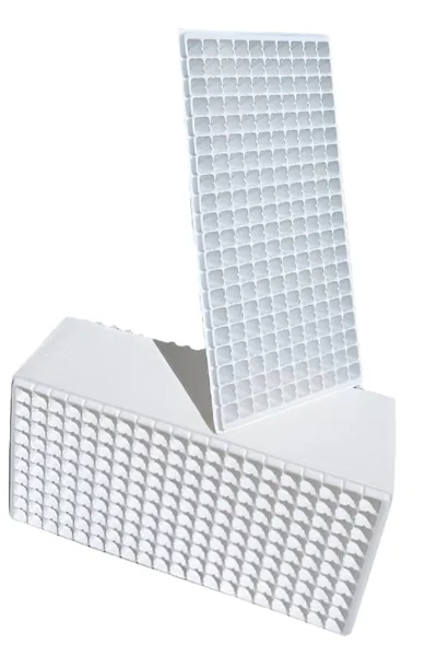 Charola de Alto Rendimiento 338 Cavidades — Caja 50 Piezas