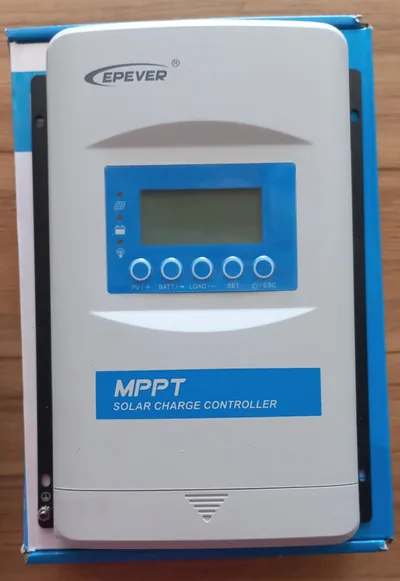 Controlador de Carga Solar MPPT 40A 12/24V (XTRA-4210-N)