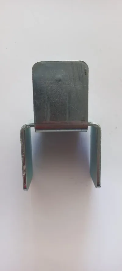 Abrazadera Armada Galvanizada 1½" x 1¾" | Fuerte y Duradera