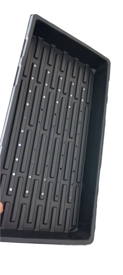 Charola Forrajera con Orificios 29 x 55 cm — Caja 50 Piezas