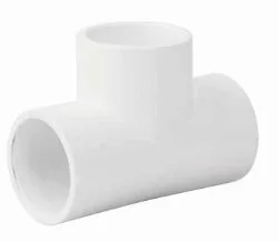 Conexión en T de PVC 1 1/4" para Riego