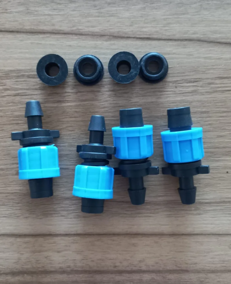 Conector Inicial Azul con Goma Wade Rain 16 mm – Riego Fácil