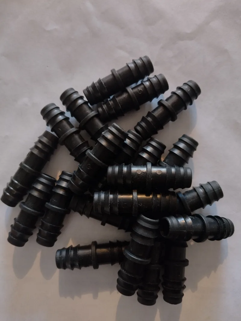 Toma Injerto 16 mm – Conexión Rápida para Riego por Goteo